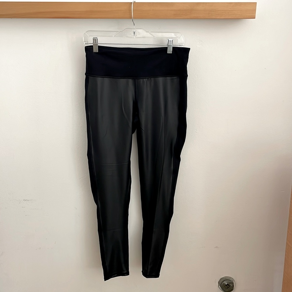 NWOT ATHLETA faux front leather leggings in Black Size Medium